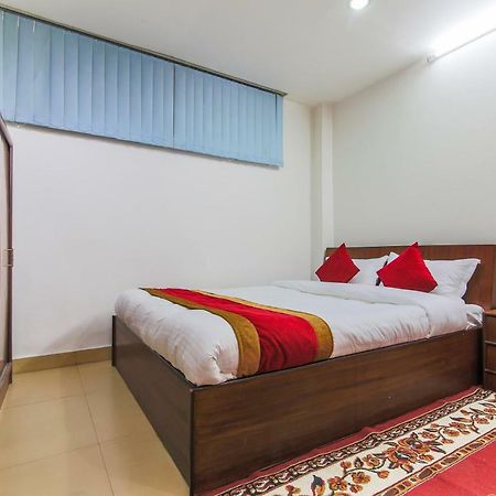Oyo 358 Hotel Rose Star Kathmandu Esterno foto