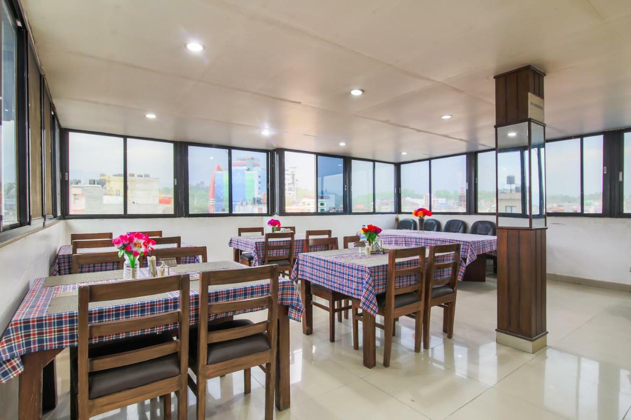 Oyo 358 Hotel Rose Star Kathmandu Esterno foto