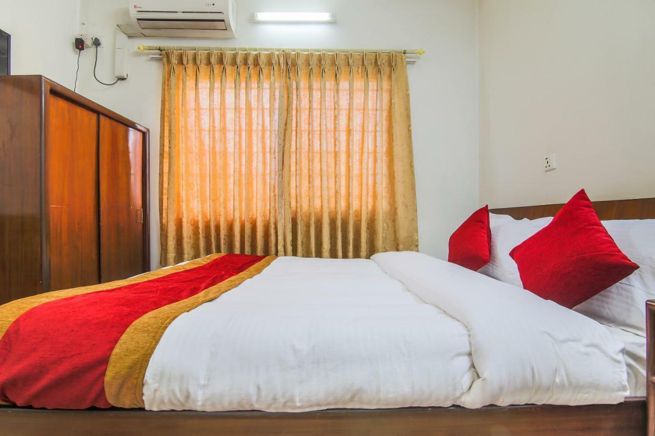 Oyo 358 Hotel Rose Star Kathmandu Esterno foto