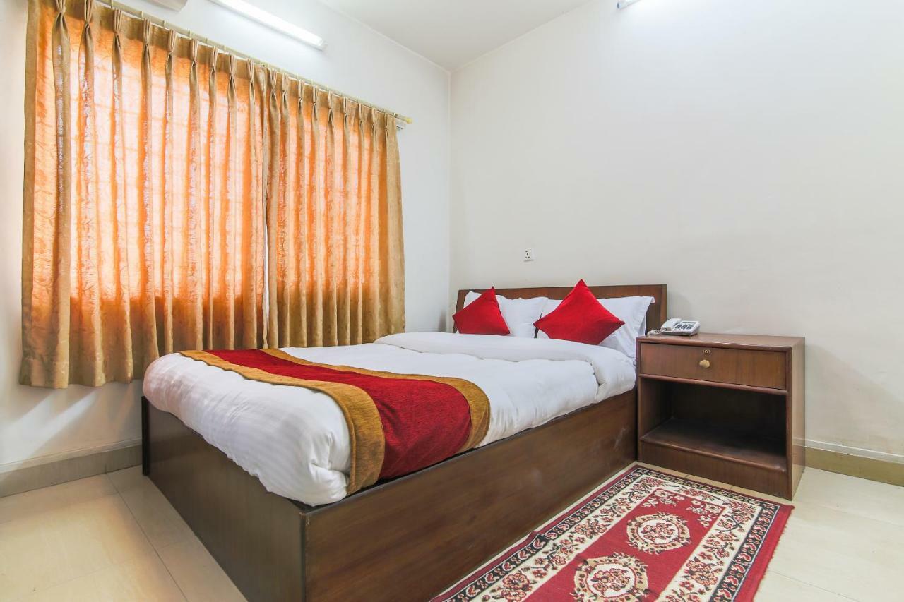 Oyo 358 Hotel Rose Star Kathmandu Esterno foto