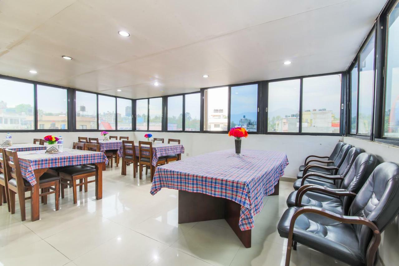 Oyo 358 Hotel Rose Star Kathmandu Esterno foto