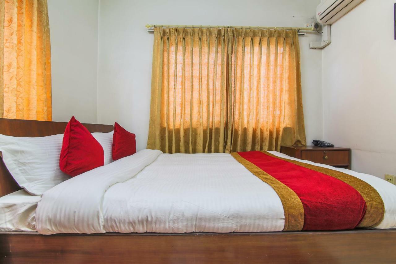 Oyo 358 Hotel Rose Star Kathmandu Esterno foto
